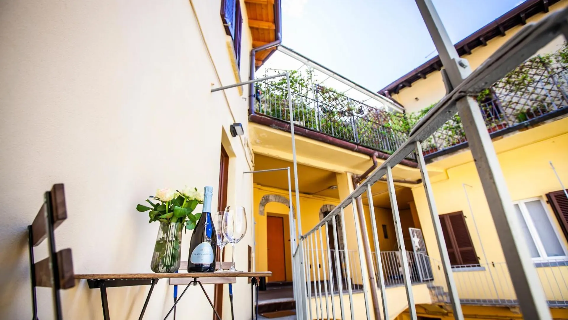 The Goose House Apartment Como Italy