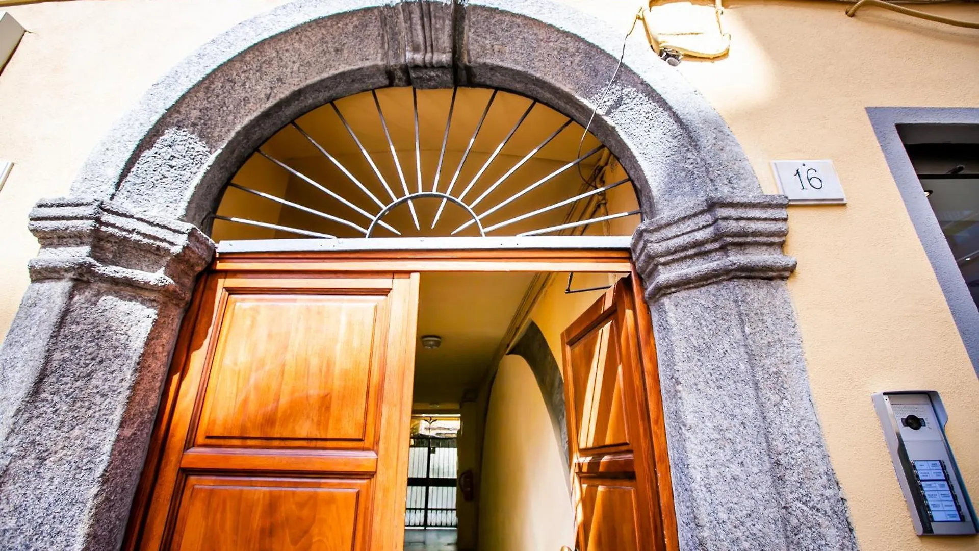 The Goose House Apartment Como